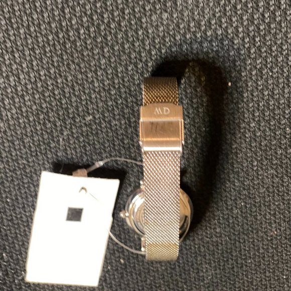 DANIEL WELLINGTON Classic Petite Sterling Ladies Watch - Picture 2 of 6